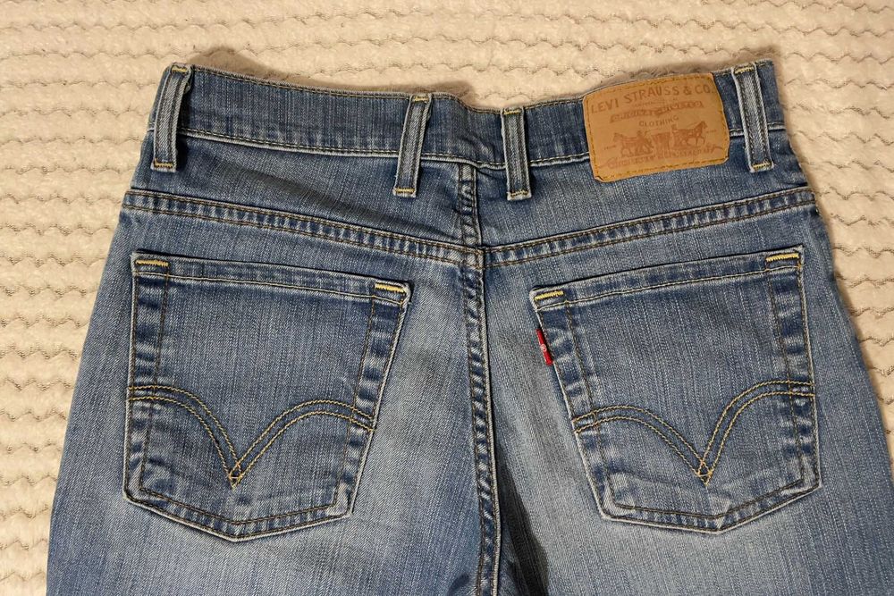 Levi Strauss - spodnie jeansowe damskie - oryginał.