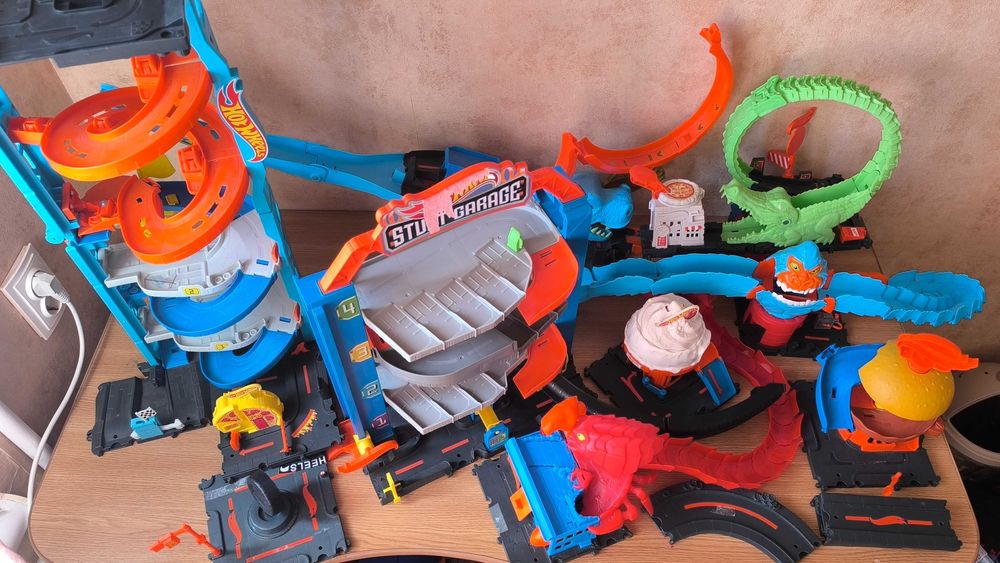 Набір трас Hot Wheels City