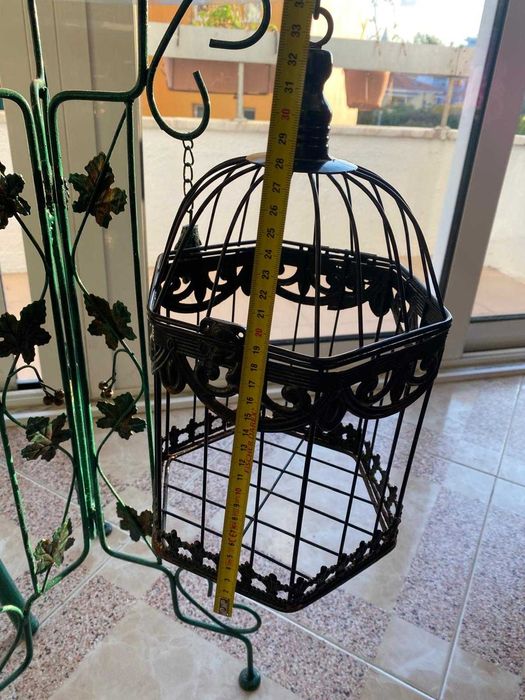 Gaiola de ferro decorativa