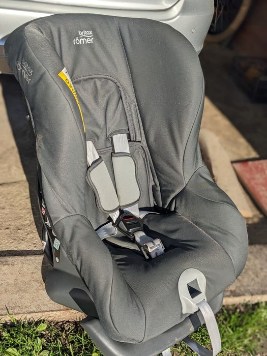 Автокрісло Britax romer first class plus