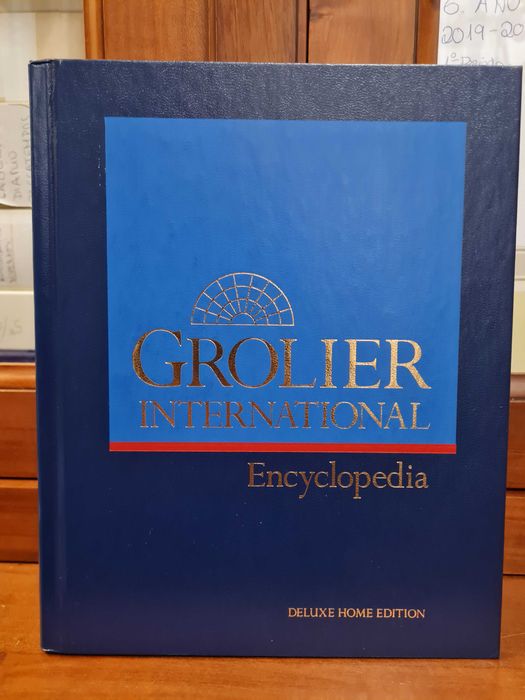 Enciclopédia Grolier International - deluxe edition