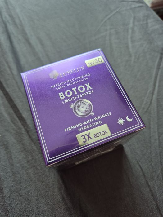 Krem przeciwzmarszczkowy multi-peptydy + potrójny botox SPF 30