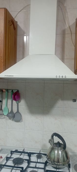 Витяжка Піраміда 60см.