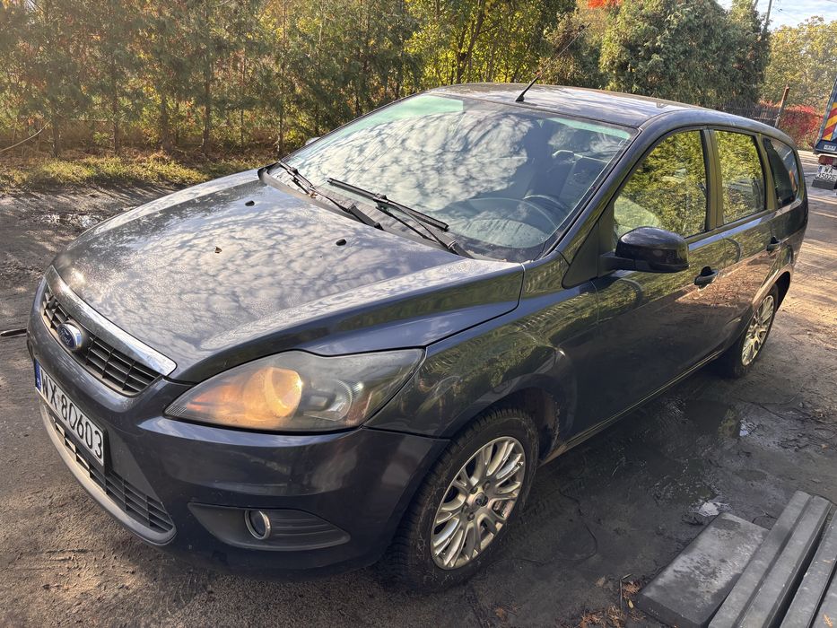 * SPRZEDANY * Ford Focus 1.8 Ti-VCT benzyna mk3 / klimateonic 2-strefy / alufelgi / grzana szyba przód / kombi