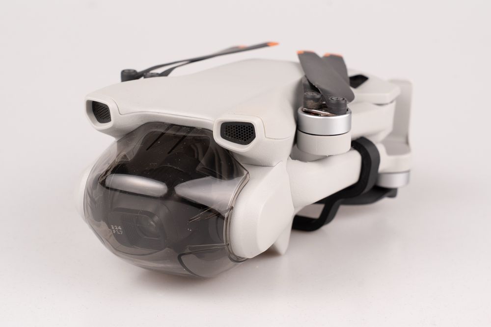 Dron DJI Mini 3 + bateria i ładowarka
