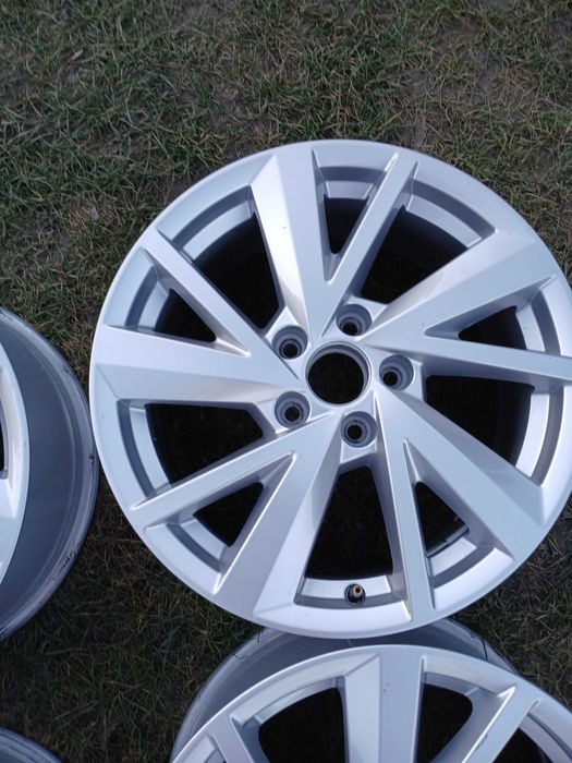 A1027. AUDI 7 x 17 ET 45 rozstaw 5x112