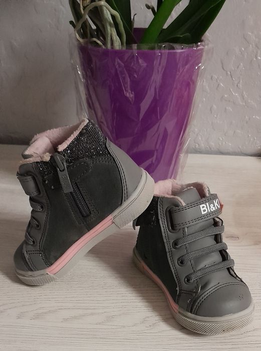 Демісезонні чобітки кросівки для дівчинки розмір 22