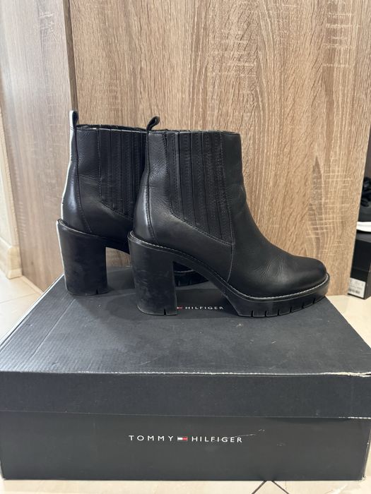 Продам ботинки Tommy Hilfiger