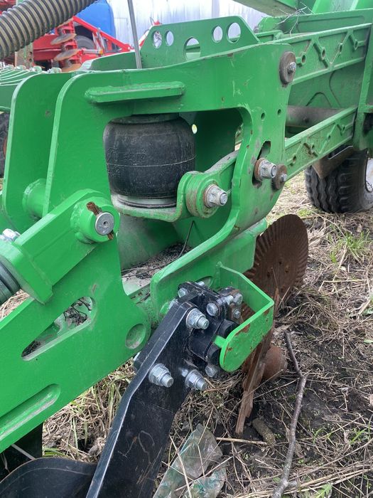 Агрегат смугового обробітку грунту стріп тіл Велес Агро