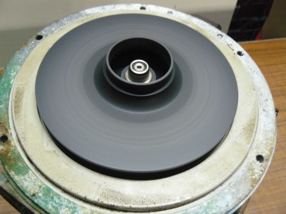 Silnik elektr. na 230 wolt 1.1 Kw  2800obr/min z podstawą