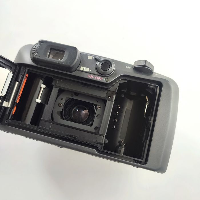 Máquina Fotográfica Pentax IQZoom 140