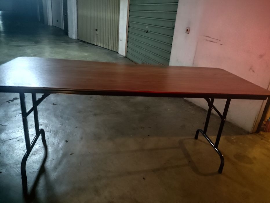 Mesa para jantares ou banquete