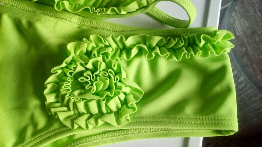 Na piscina ou na Praia? Sinta-se bem com estes biquinis L/XL!