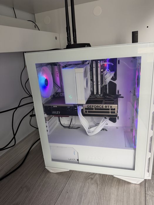 Komputer gamingowy RTX 5070Ti/Ryzen 7800 X3D/32GB/1TB SSD