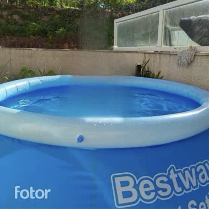 Piscina Intex + cobertura