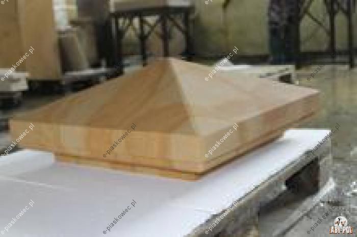 ~10~ Czapka słupowa, nakrywa słupa, daszek z piaskowca