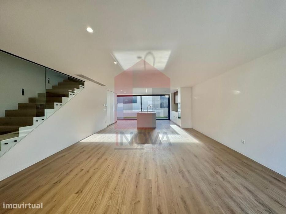 Detached House with 4+1 Bedrooms, Turiz