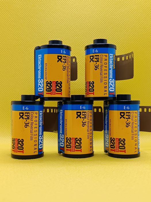 Caixa de 5 rolos fotográficos Kodak Ektachrome 320T (35mm)