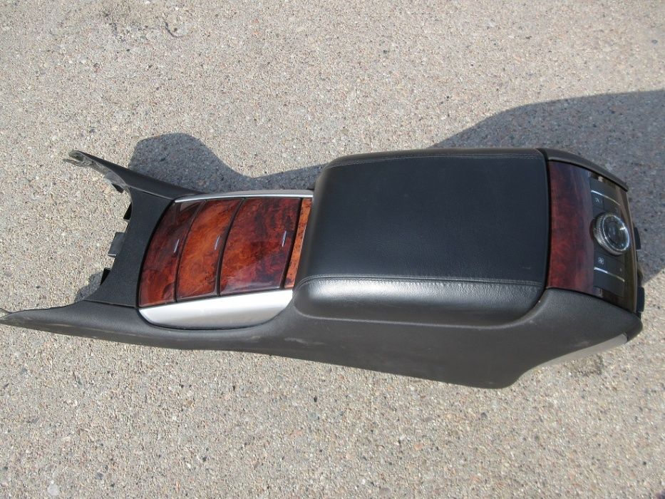 mercedes W251 R-KLASA podłokietnik tunel środkowy czarny