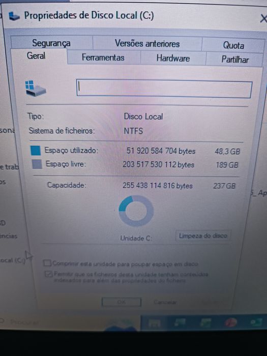 Portátil ASUS 853J