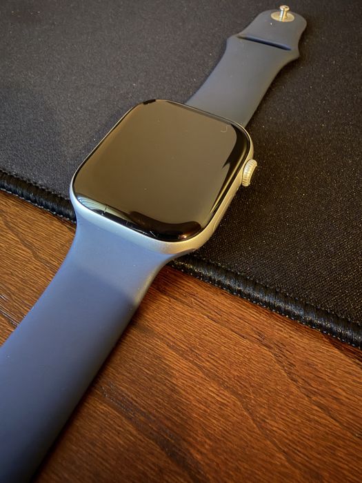 Apple Watch Series 10 GPS + Cellular (46 mm)