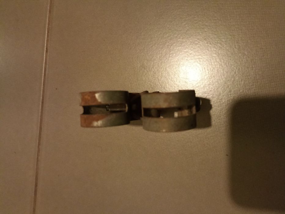 Stare uchwyty do pompki rowerowej