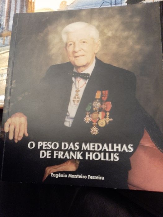 O peso das medalhas de Frankis Hollis - Eugénio Monteiro Ferreira