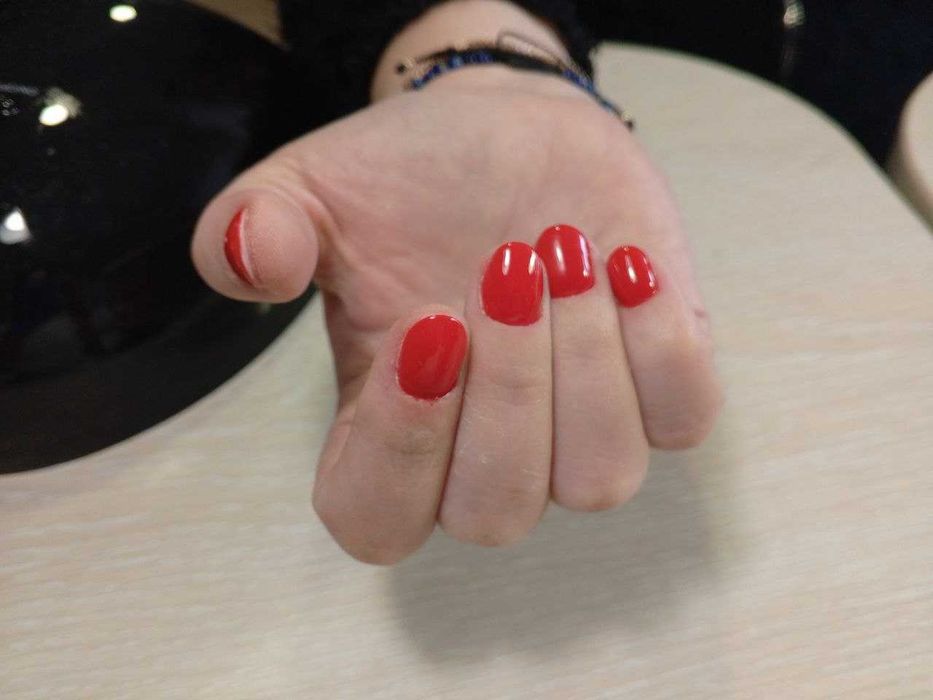 Послуги Манікюру перша послуга БЕЗКОШТОВНО.