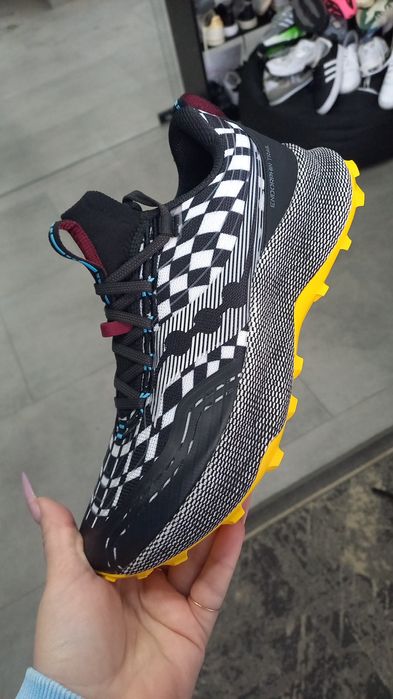 Кросівки опт та роздріб оригінал нові