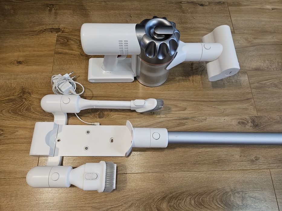 Odkurzacz pionowy Dreame V9P ze stacją dokującą