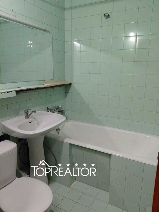 Продаж 3-кімнатної квартири на проспекті Героїв Харкова 198/1