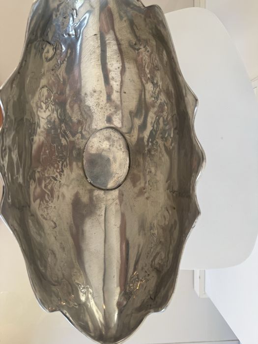 Taça de estanho.