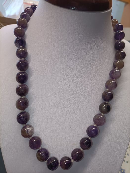 Korale z ametystu
