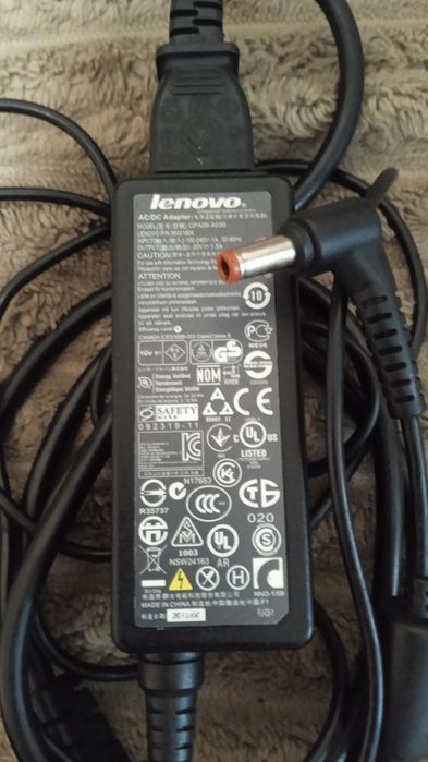 Блок питания,зарядка для ноутбука Lenovo