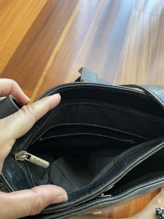 Mala em couro feminina