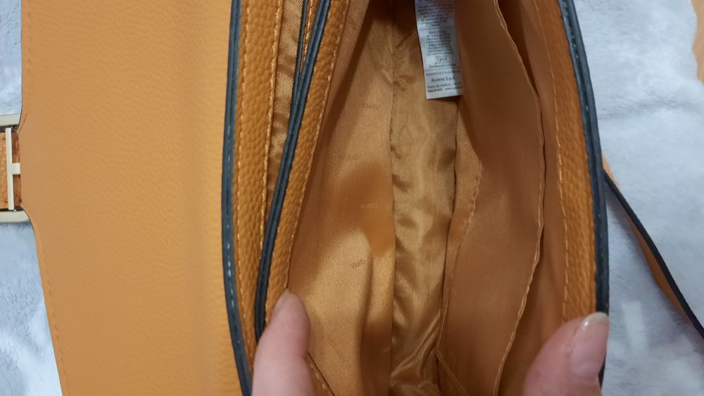 Сумки від Caprisa