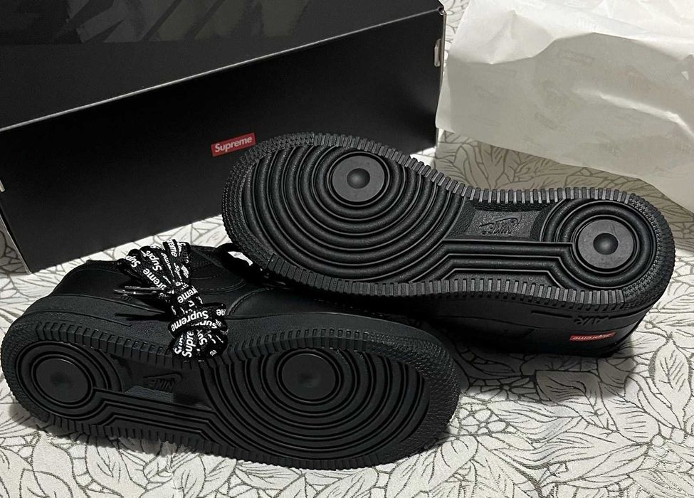 Nike Air Force 1 Low Supreme Black R.41
