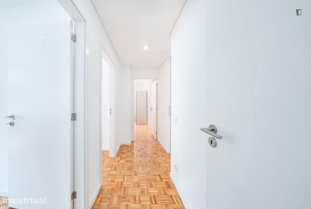 Quarto - localizado em Guimaraes
