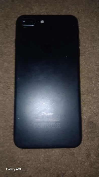 iPhone 7+ темно синього кольору