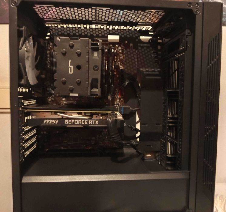 PC - 2060 RTX / i5-9600K / 16GB RAM DDR4/ SSD 120 GB / HDD 1TB /Win11