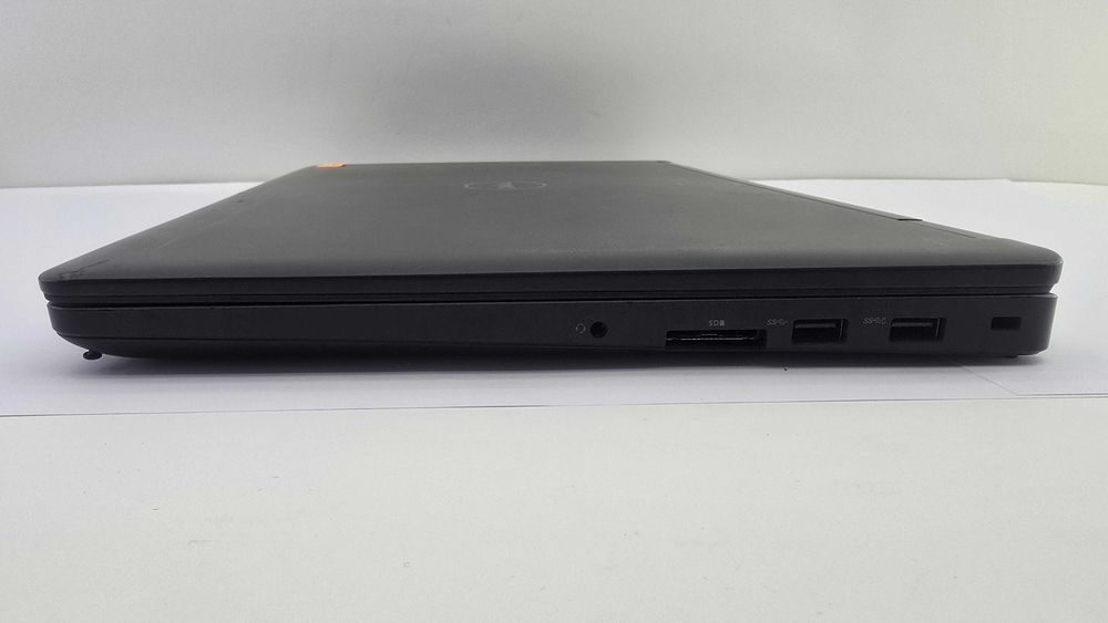 BAZA Dell Latitude E5570 | Intel i5 6-GEN | DDR4 | 15,6" | W10P | #1