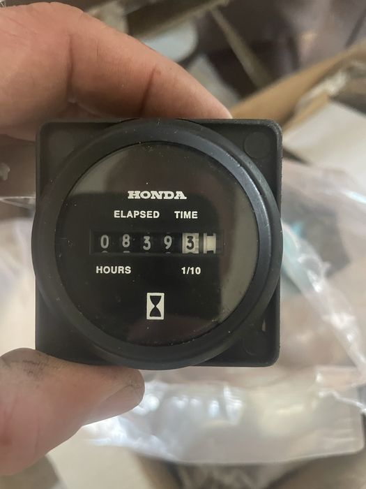 Silnik zaburtowy Honda BF130 na wtrysku, manetka, zegary