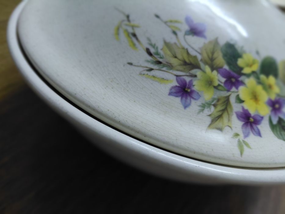 Conjunto de 6  pratos / terrina, marca ALFE, desde