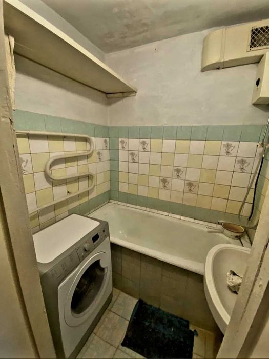 3-к квартира район Лютневої,66 м2, 2 лоджії, 3/5 поверх,ДЕРЖПРОГРАМИ