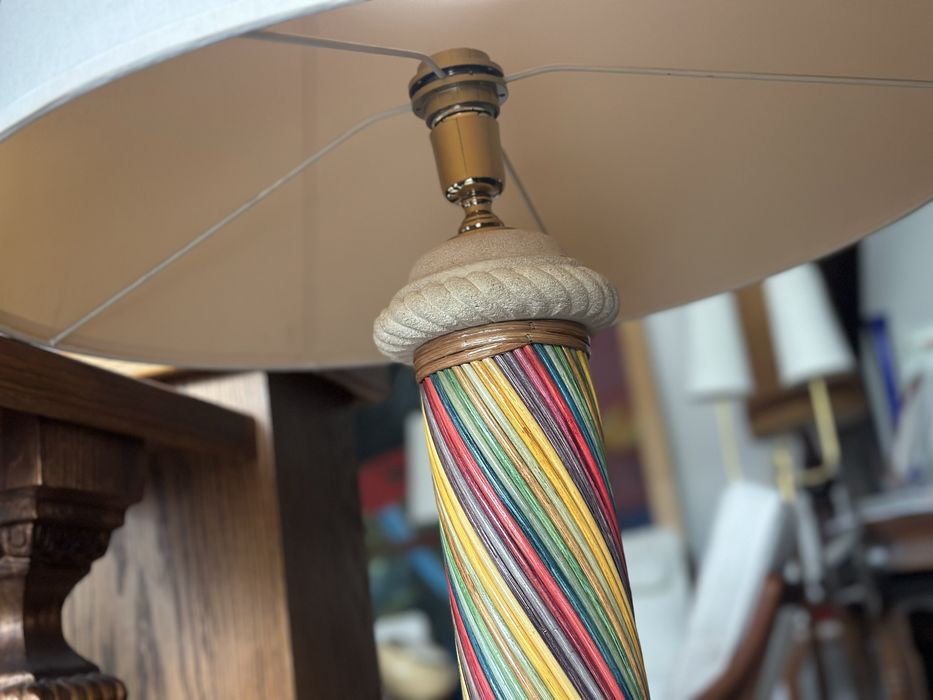 Unikatowa lampa ze stolikiem. Wlochy lata 80-te. Piaskowiec.