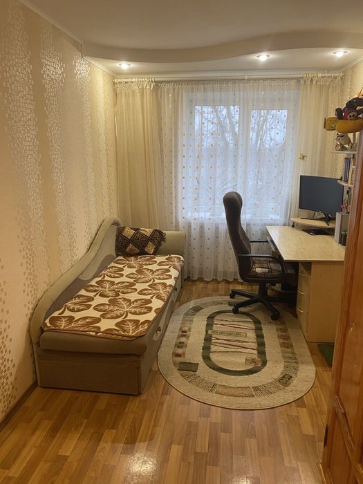 Продам  3-кімнатну квартиру