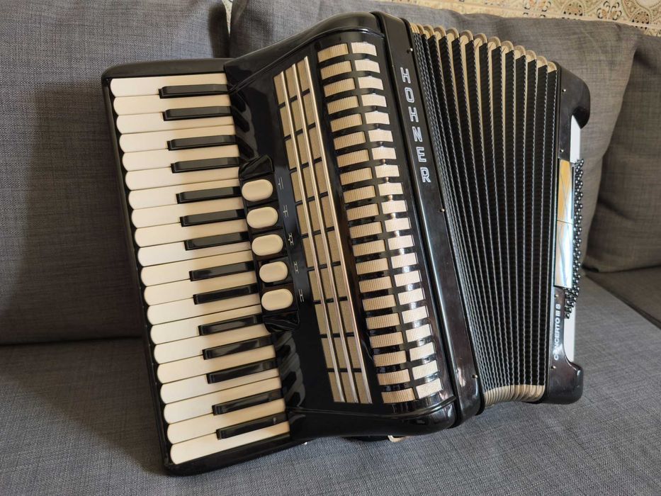 Acordeão HOHNER concerto III S