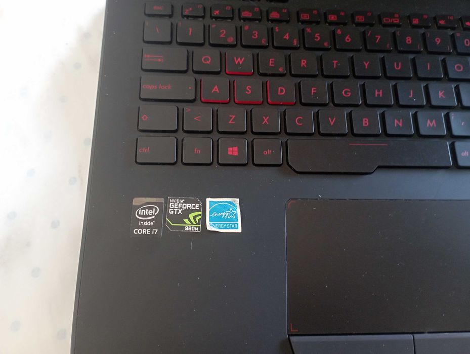 Portátil ASUS ROG