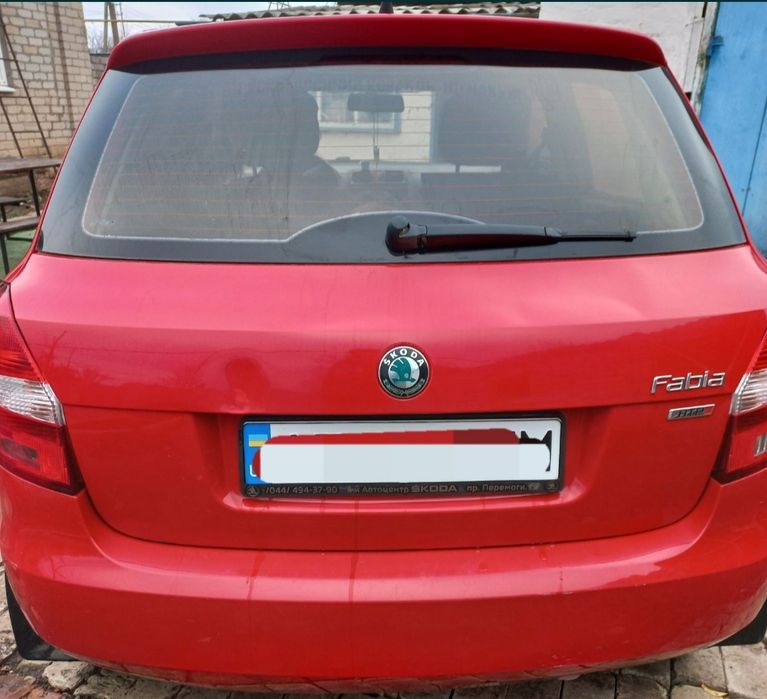 Шкода фабиа 2012 года