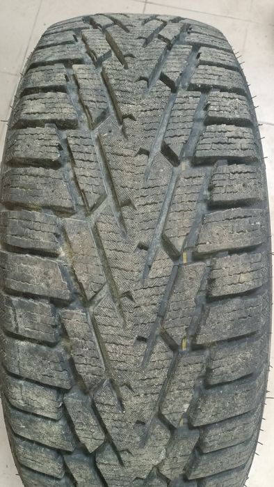 Продам шини зима  225/60 R17